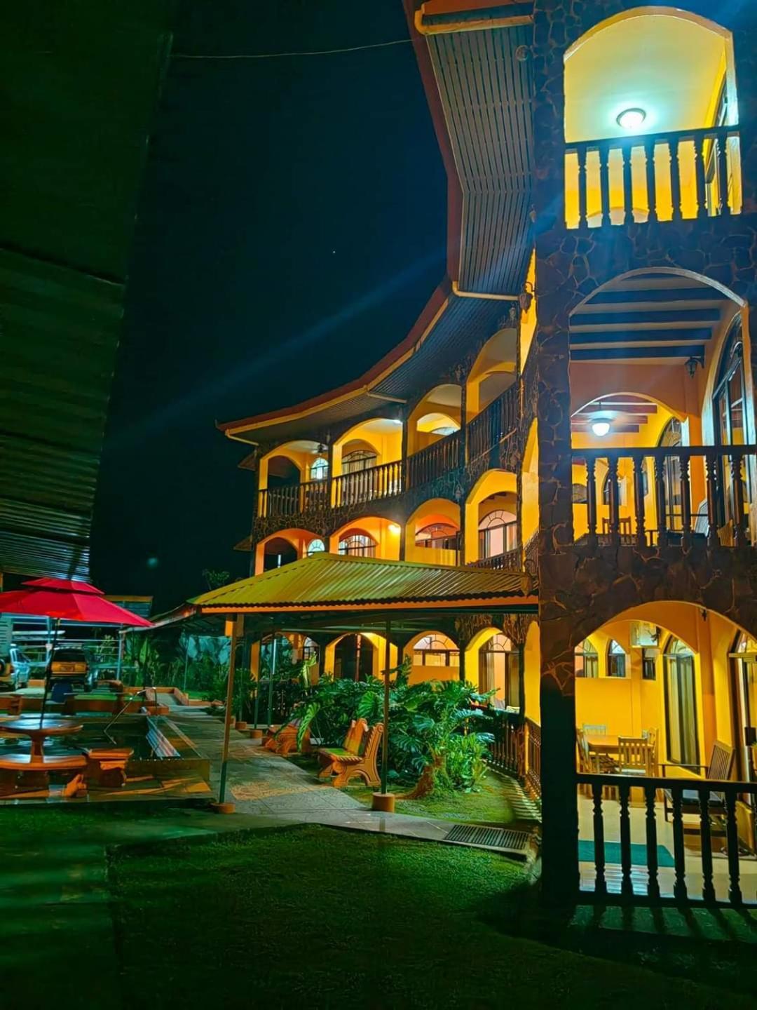 Apartahotel Playa Luna Uvita Exteriör bild
