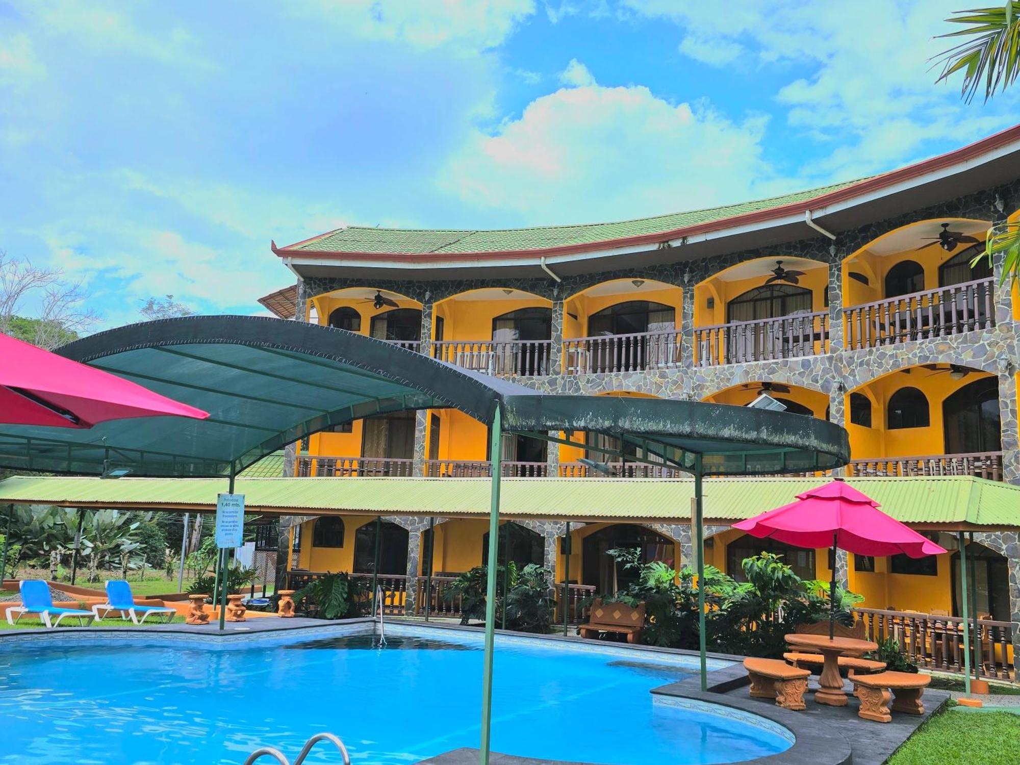 Apartahotel Playa Luna Uvita Exteriör bild